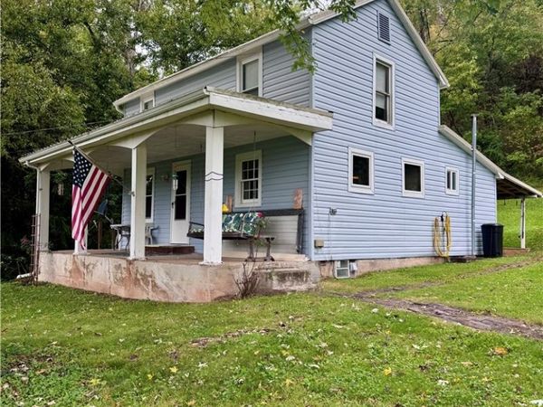 322 Sixth , Lowell, OH 45744