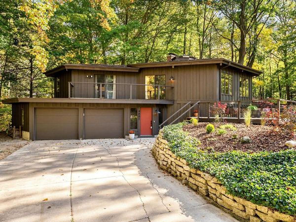 4681 Cottonwood Drive, Holland, MI 49423