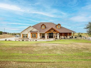 4901 Bucking Bronc Drive, Fort Worth, TX 76126