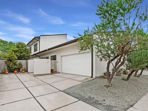 31 Vanguard Way, Dallas, TX 75243