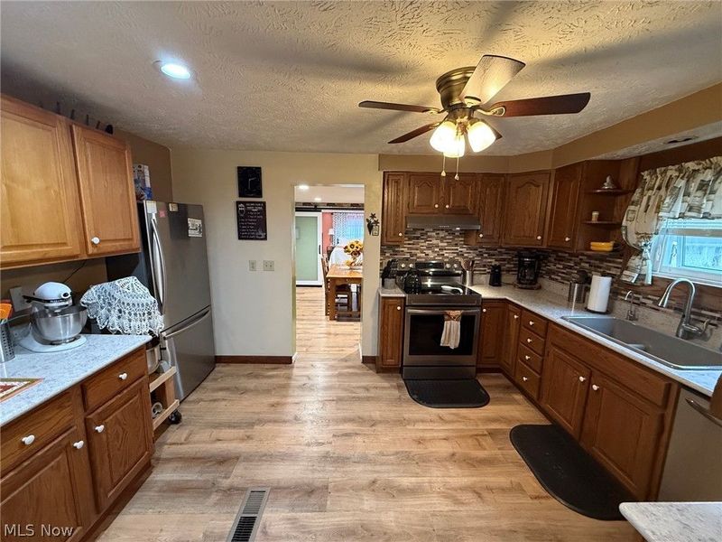 15911 Gar Highway, Montville, OH 44064 Photo 3