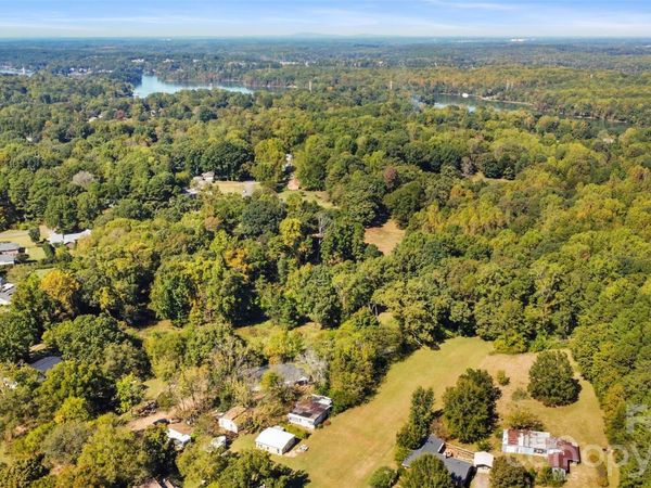 5525 Mount Holly huntersville Road , Charlotte, NC 28216