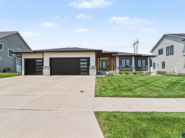 2500 W 95th St, Sioux Falls, SD 57108