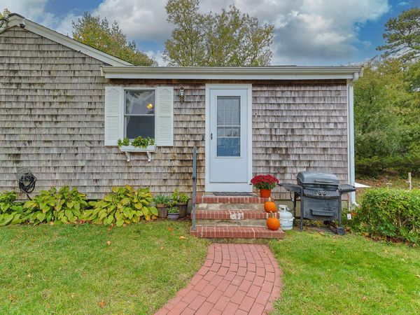 266 Lovells Lane, Marstons Mills, MA 02648