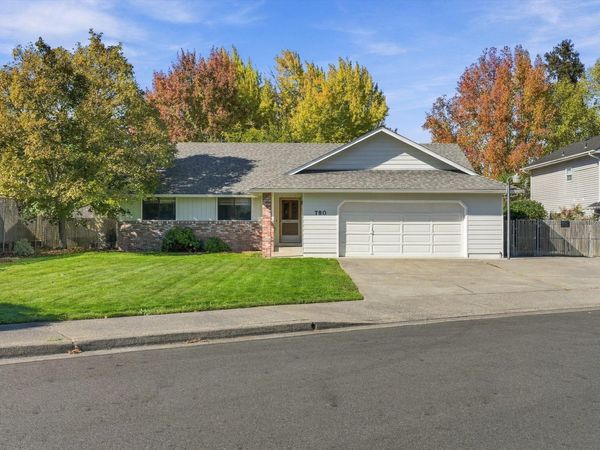 780 Mesman Drive, Grants Pass, OR 97527