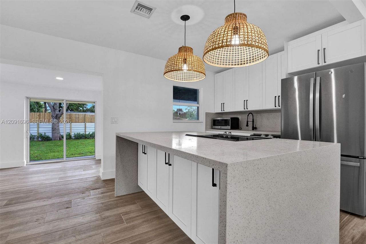 75 NW 117th St, Miami, FL 33168 Photo