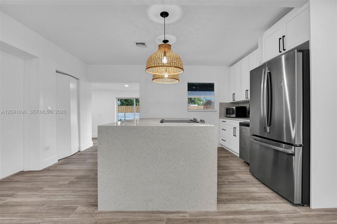75 NW 117th St, Miami, FL 33168 Photo