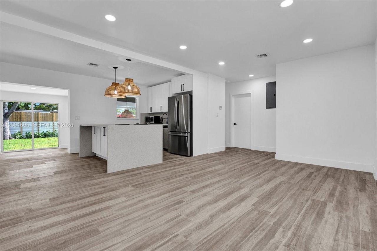 75 NW 117th St, Miami, FL 33168 Photo