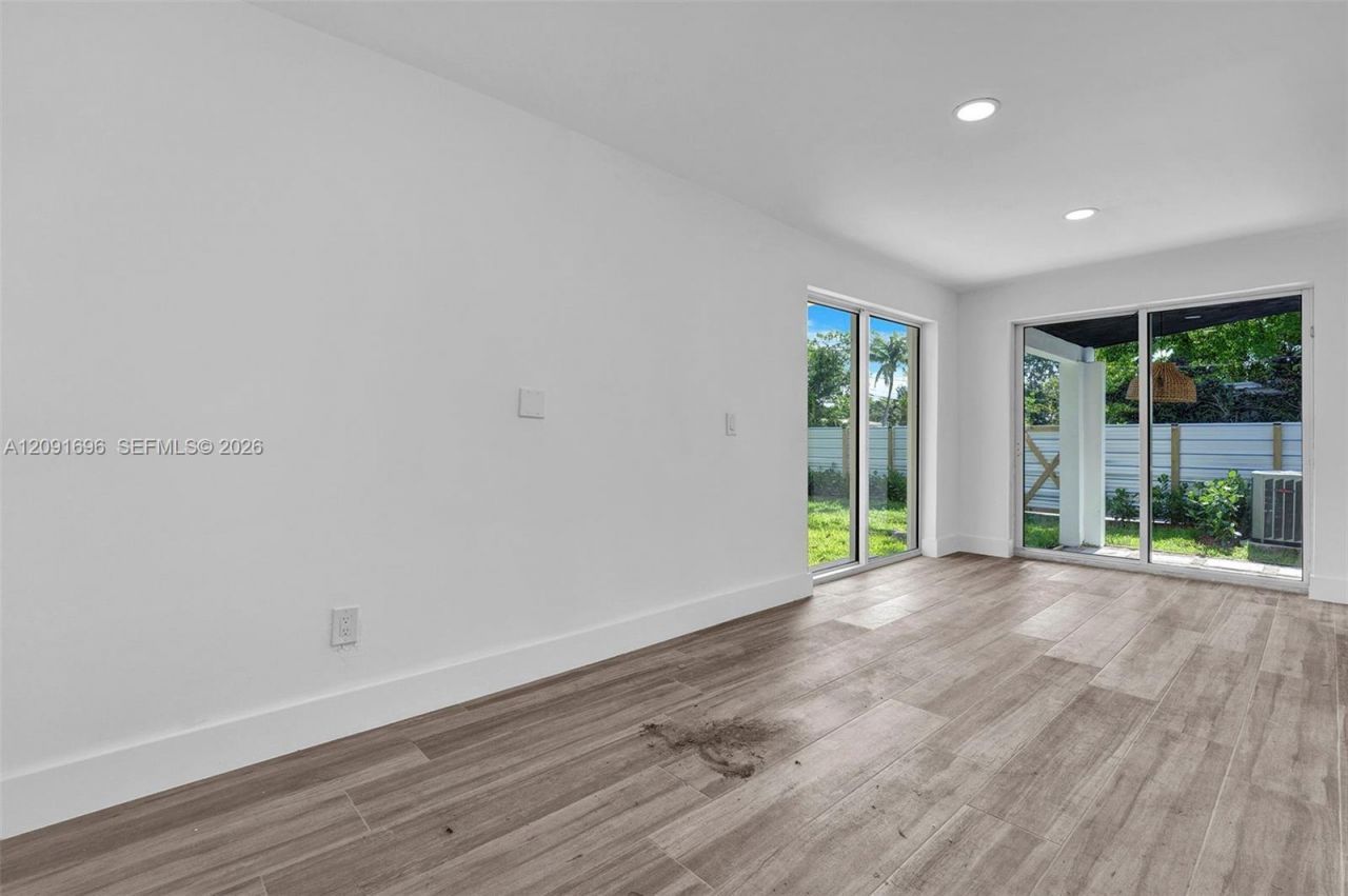 75 NW 117th St, Miami, FL 33168 Photo