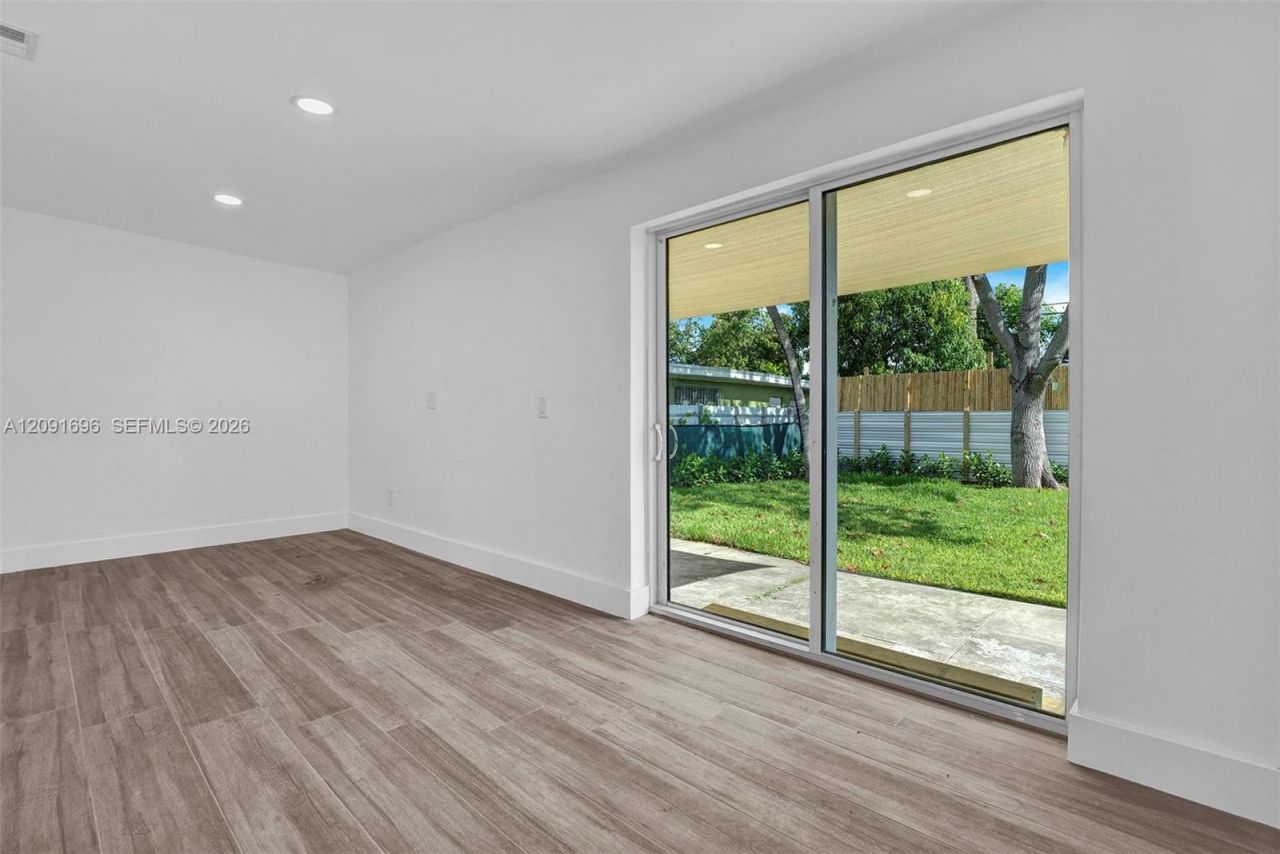 75 NW 117th St, Miami, FL 33168 Photo