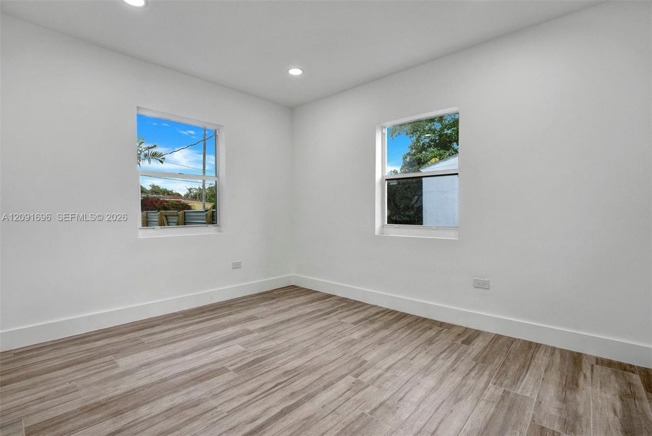 75 NW 117th St, Miami, FL 33168 Photo