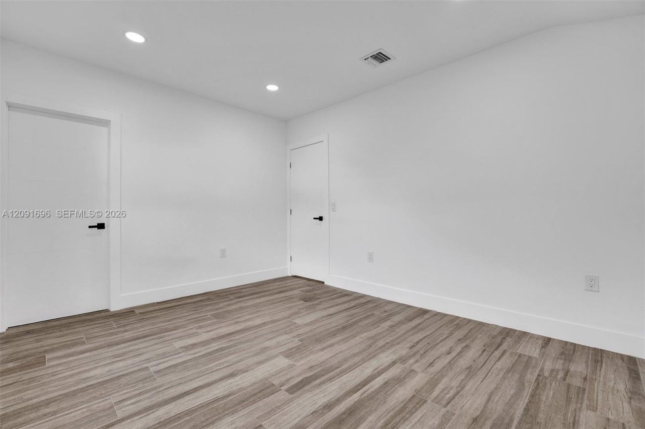 75 NW 117th St, Miami, FL 33168 Photo