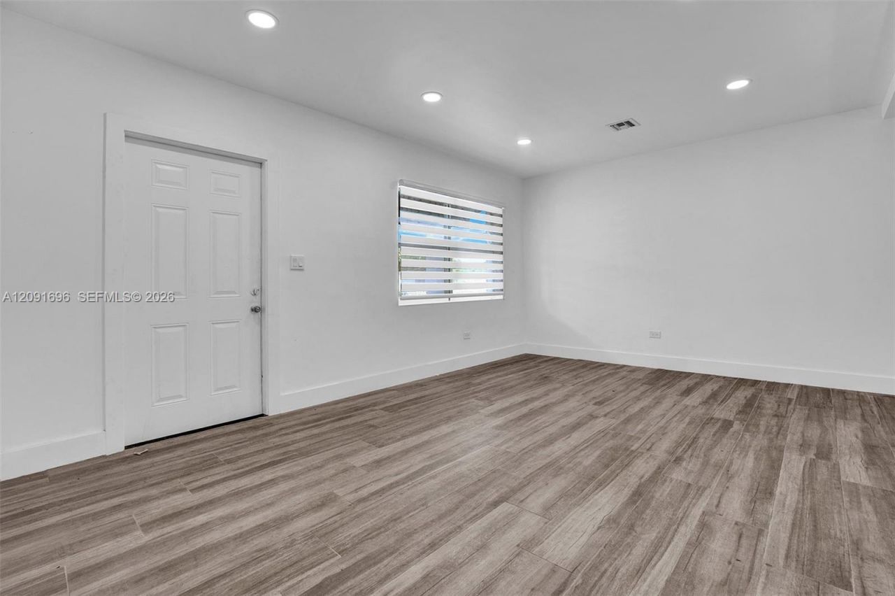 75 NW 117th St, Miami, FL 33168 Photo
