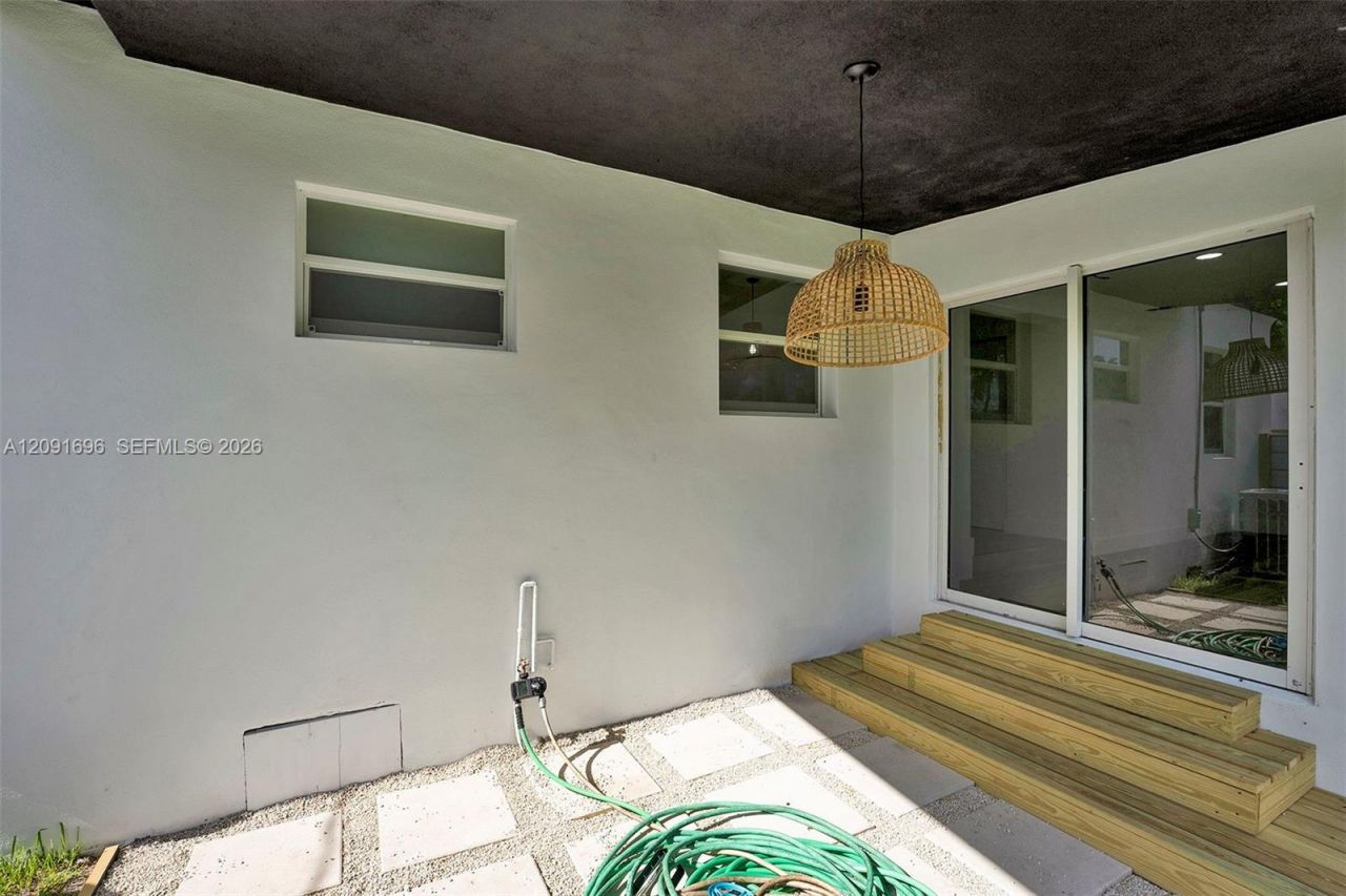 75 NW 117th St, Miami, FL 33168 Photo