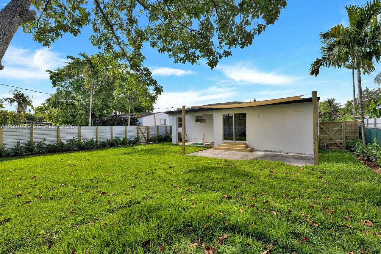 75 NW 117th St, Miami, FL 33168 Photo