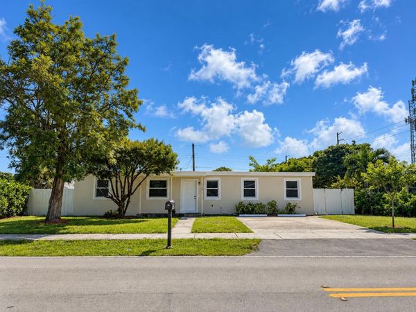 1388 NE 54TH Street, Pompano Beach, FL 33064