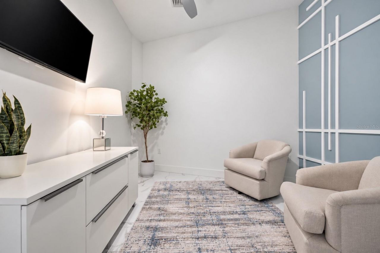 1155 N Gulfstream Avenue, Unit 208, Sarasota, FL 34236 Photo