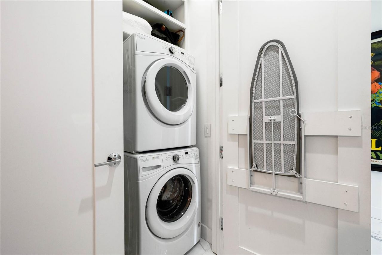 1155 N Gulfstream Avenue, Unit 208, Sarasota, FL 34236 Photo