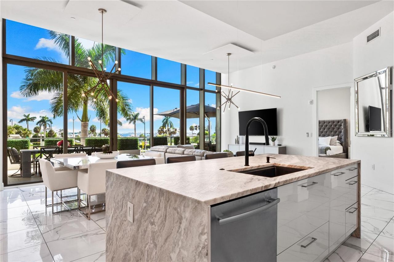 1155 N Gulfstream Avenue, Unit 208, Sarasota, FL 34236 Photo