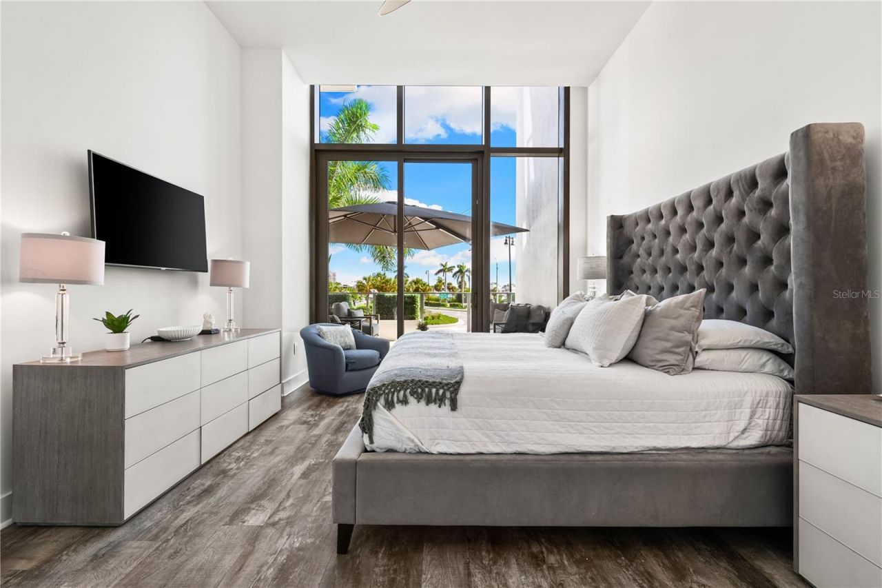 1155 N Gulfstream Avenue, Unit 208, Sarasota, FL 34236 Photo