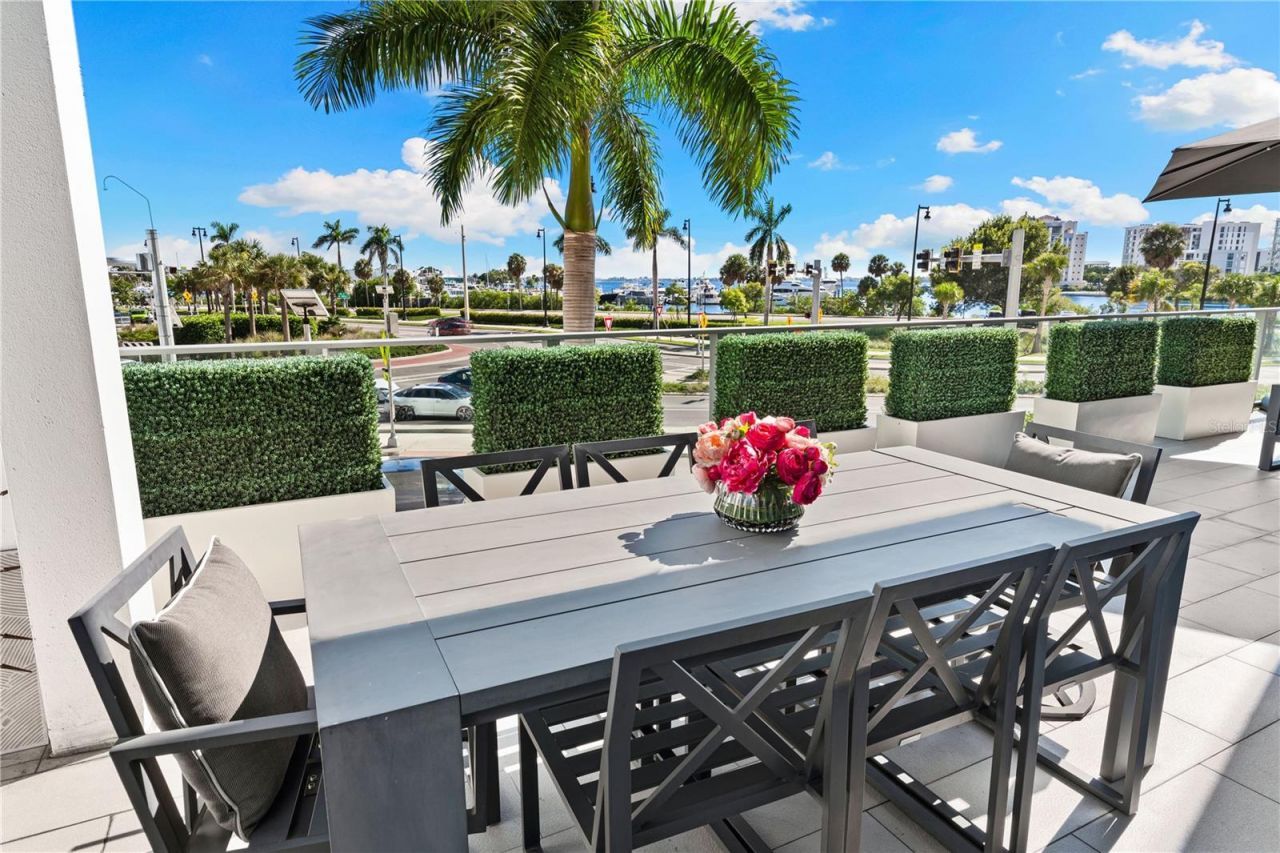 1155 N Gulfstream Avenue, Unit 208, Sarasota, FL 34236 Photo