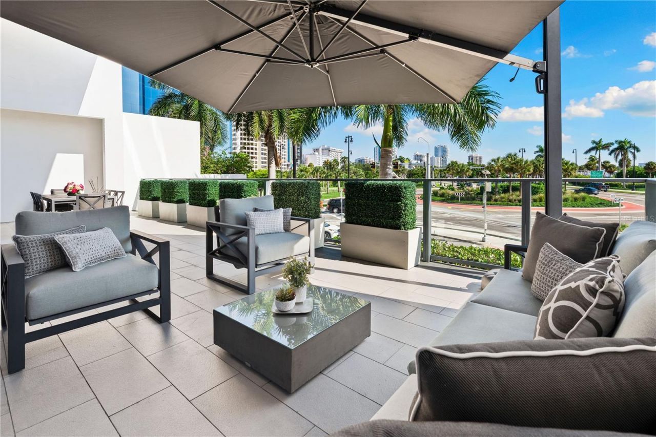 1155 N Gulfstream Avenue, Unit 208, Sarasota, FL 34236 Photo