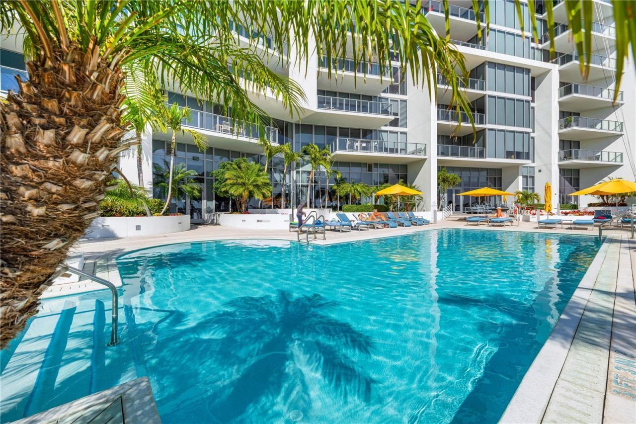 1155 N Gulfstream Avenue, Unit 208, Sarasota, FL 34236 Photo