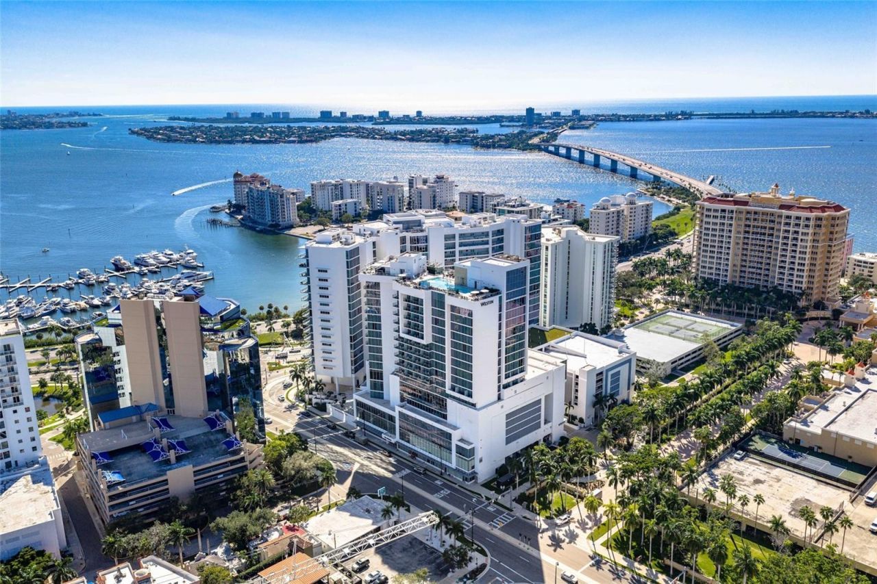 1155 N Gulfstream Avenue, Unit 208, Sarasota, FL 34236 Photo
