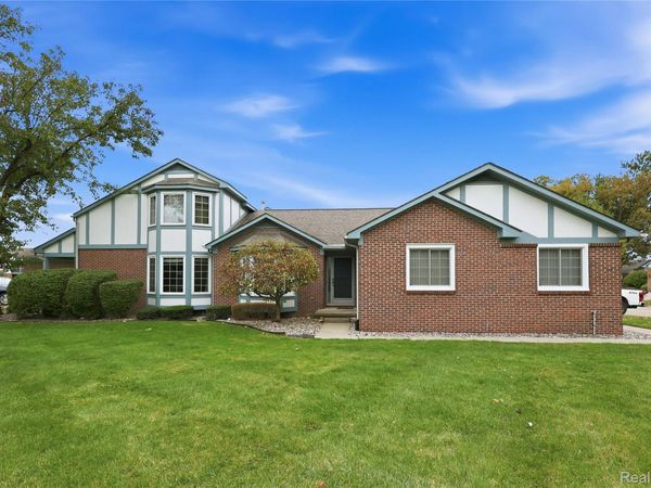 45552 Bristol Bay , Macomb Township, Mi 48044