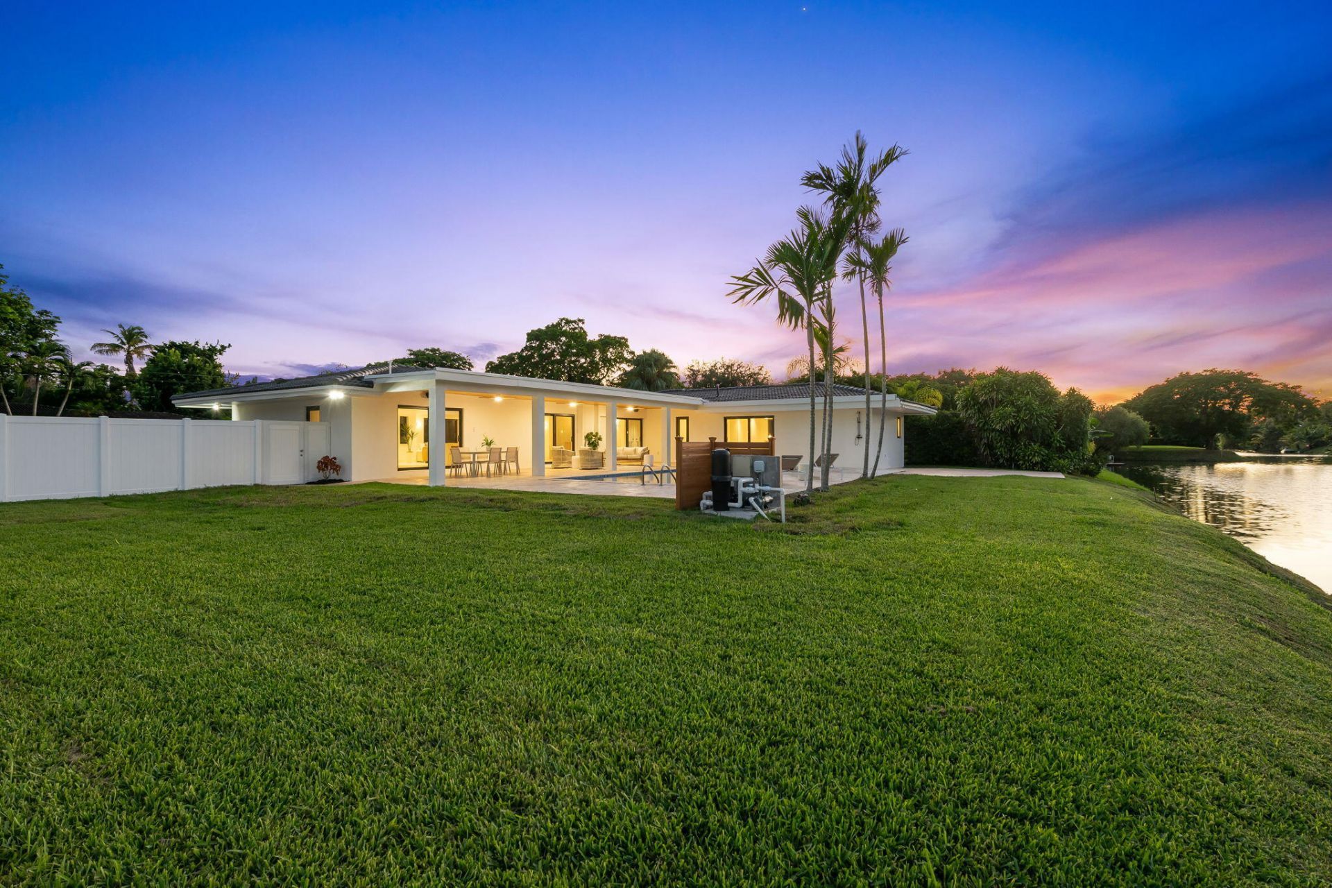 7241 SW 110th Terrace, Pinecrest, FL 33156 Photo