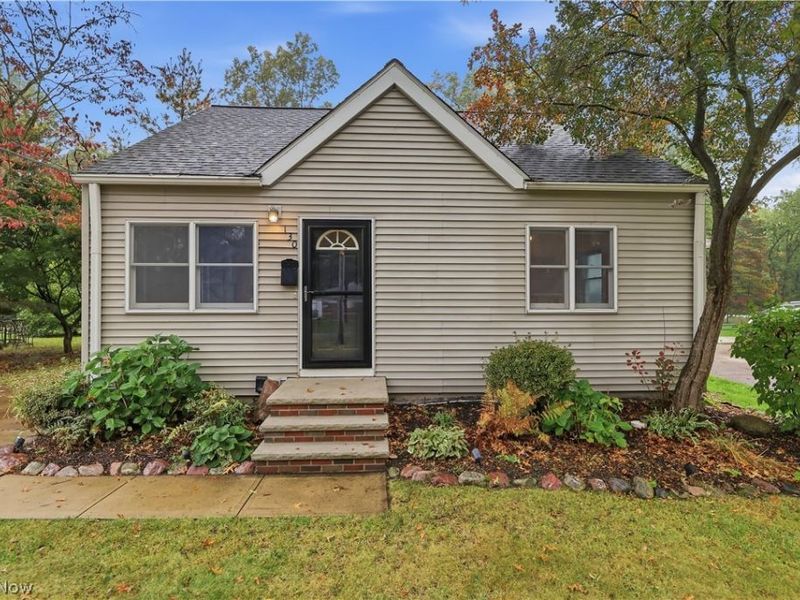 130 Forest Hill Drive, Avon Lake, OH 44012 Photo 1