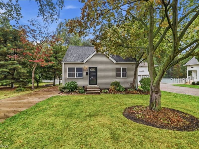 130 Forest Hill Drive, Avon Lake, OH 44012 Photo 4