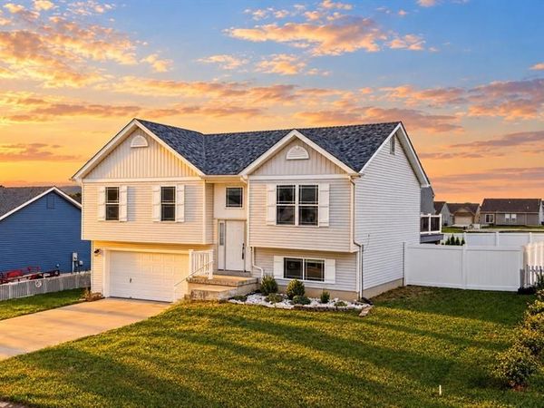 1014 Mohican Drive , Warrenton, MO 63383