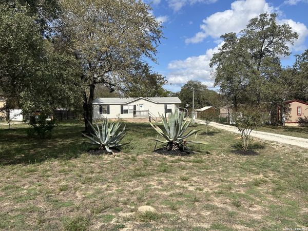 165 BRIANNA CT, Von Ormy, TX 78073