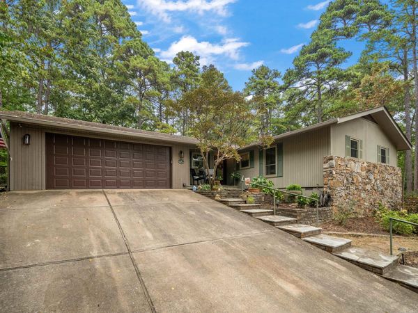 12 PALOMA Lane, Hot Springs Village, AR 71909