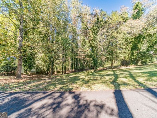 3319 Little Circle, Gainesville, GA 30506
