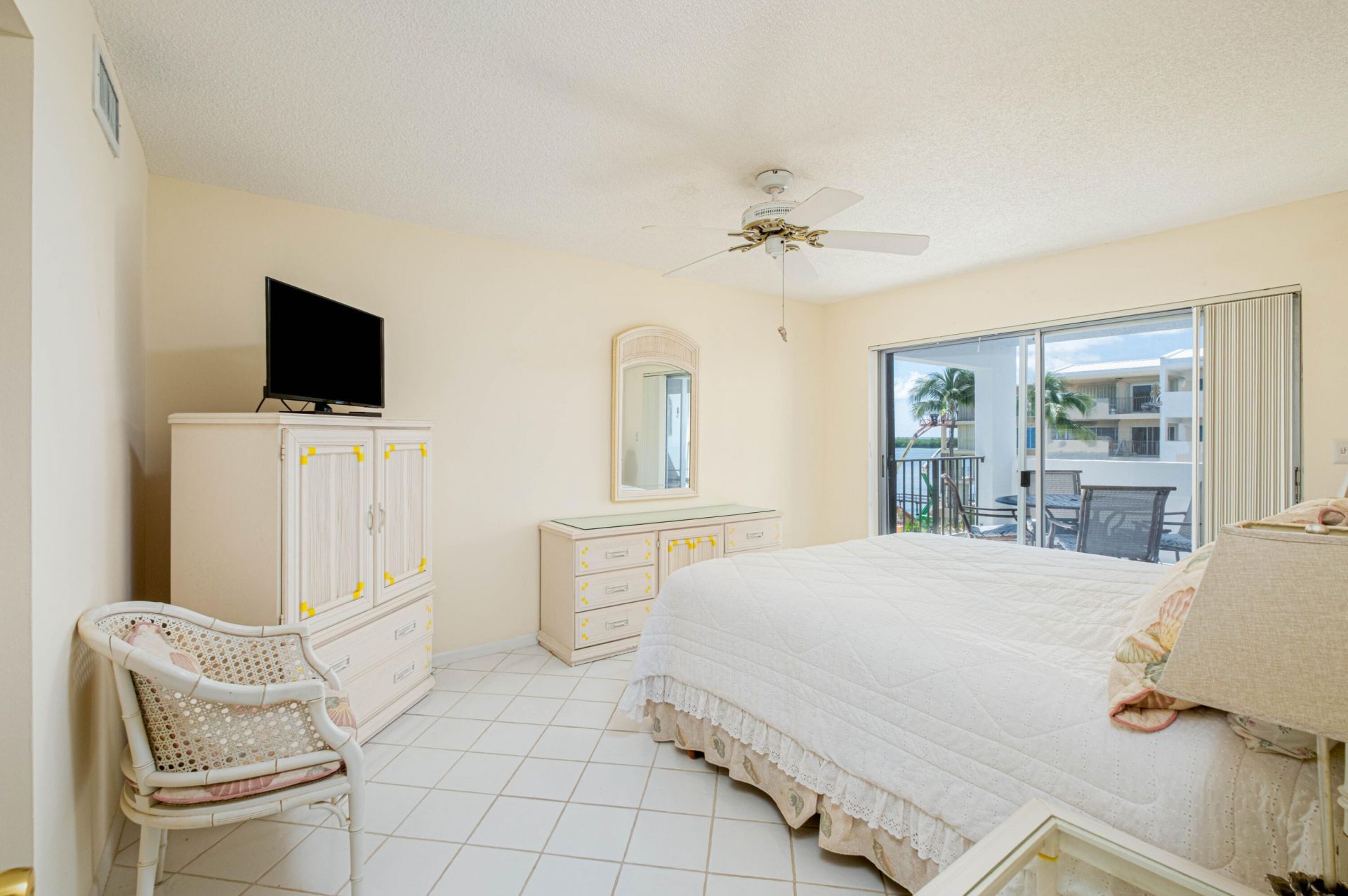 79901 Overseas Highway, Unit 410, Islamorada, FL 33036 Photo