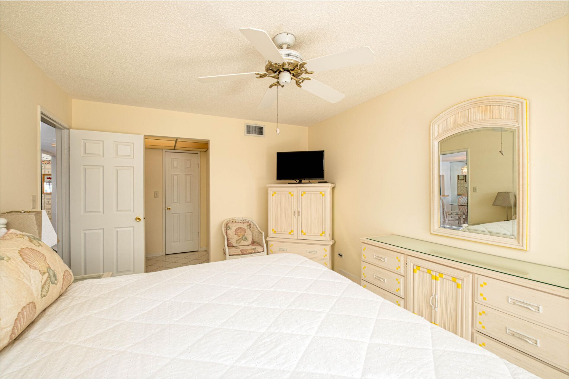 79901 Overseas Highway, Unit 410, Islamorada, FL 33036 Photo