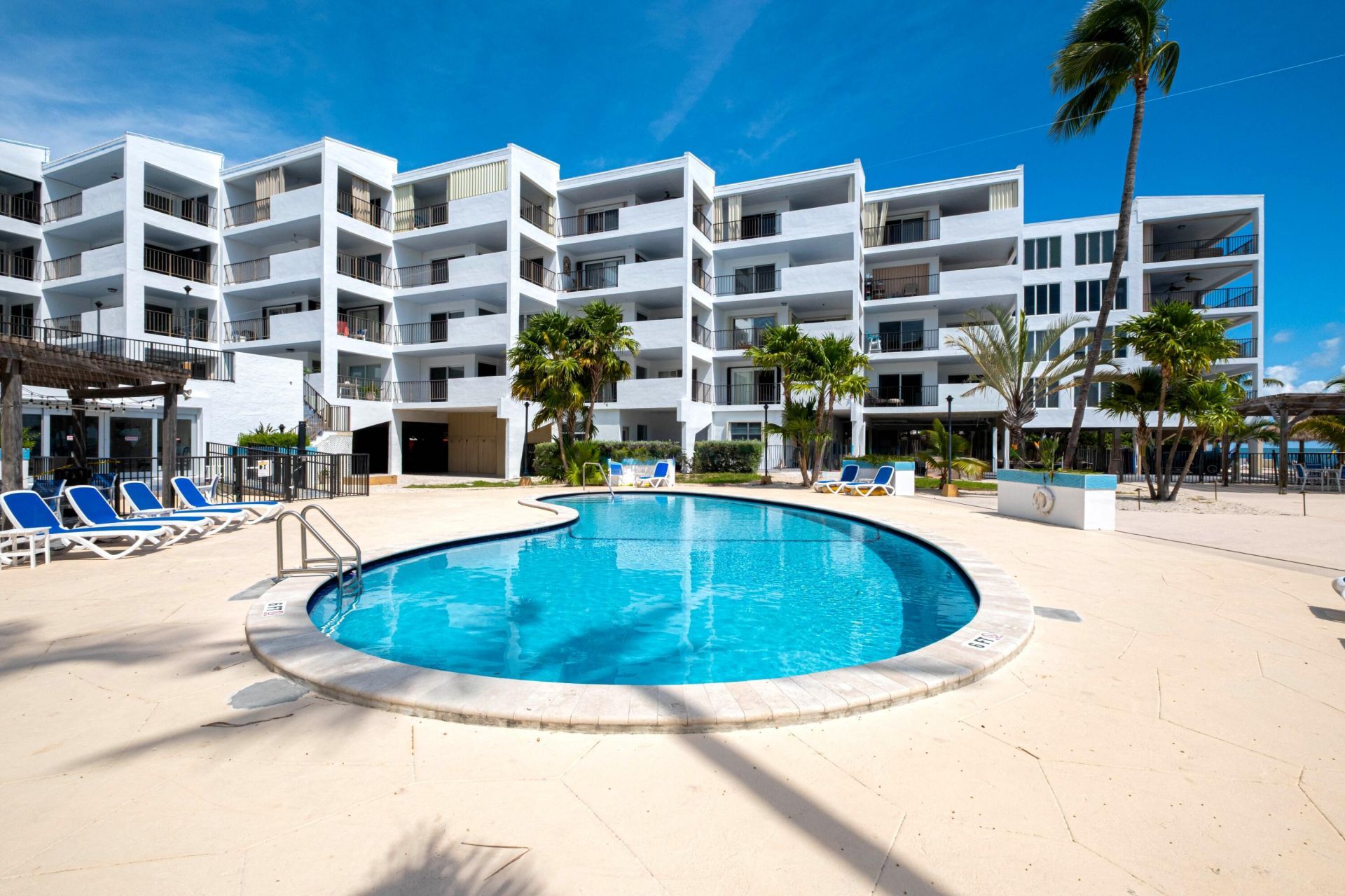 79901 Overseas Highway, Unit 410, Islamorada, FL 33036 Photo