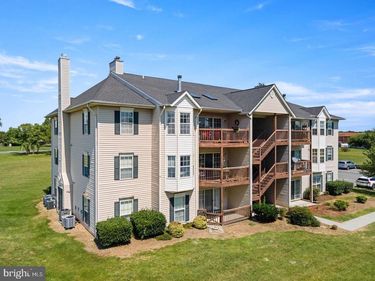 90 10 CHINKAPIN DRIVE, Unit 10, STEPHENS CITY, VA 22655