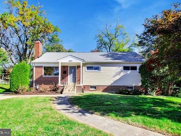3919 GALLOWS ROAD, ANNANDALE, VA 22003