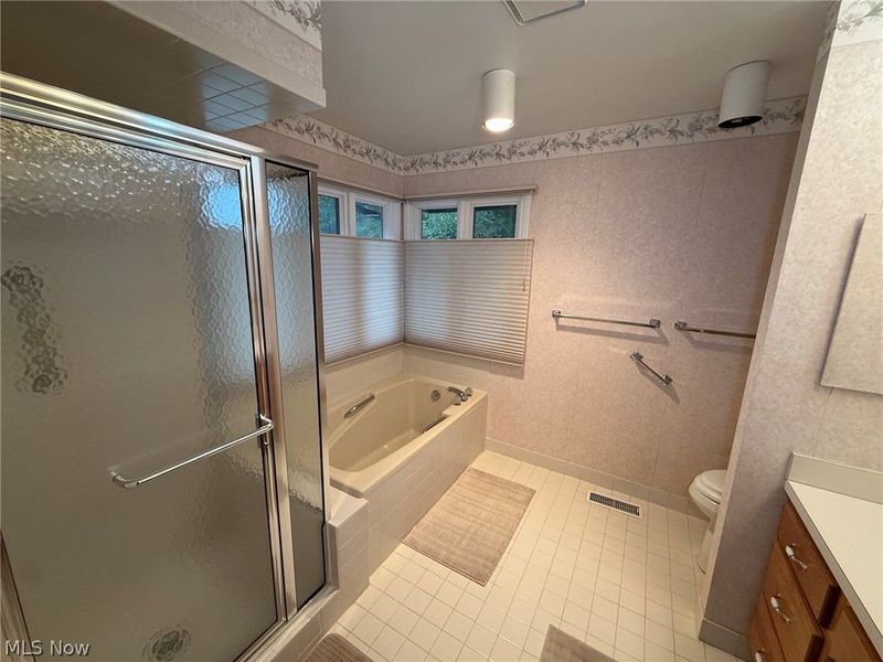 107 Fox Hollow Court, Unit 107, Mayfield Heights, OH 44124 Photo 12