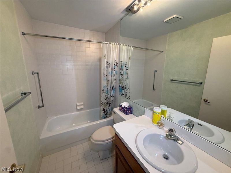 107 Fox Hollow Court, Unit 107, Mayfield Heights, OH 44124 Photo 23