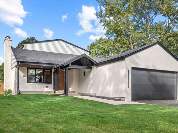 566 Earl Drive, Northfield, IL 60093