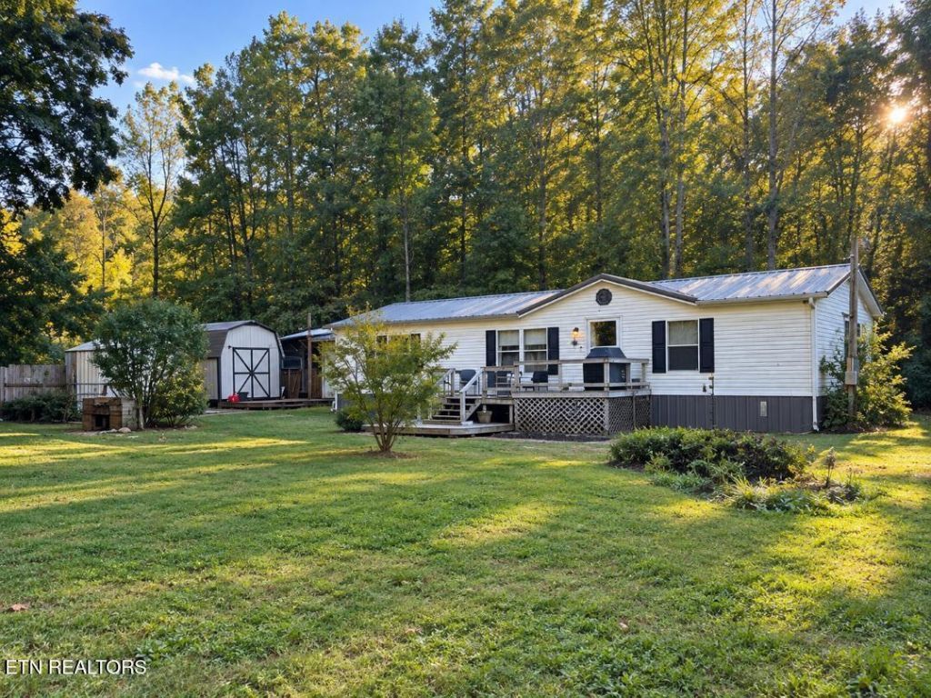 853 Whitaker Rd, New Market, TN 37820 Main Photo