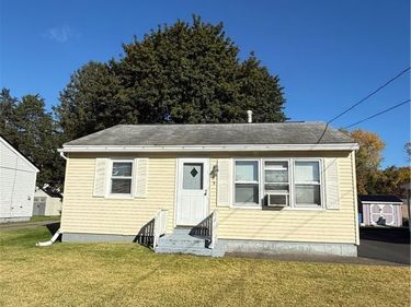 9 Redwood Avenue, Cortland, NY 13045