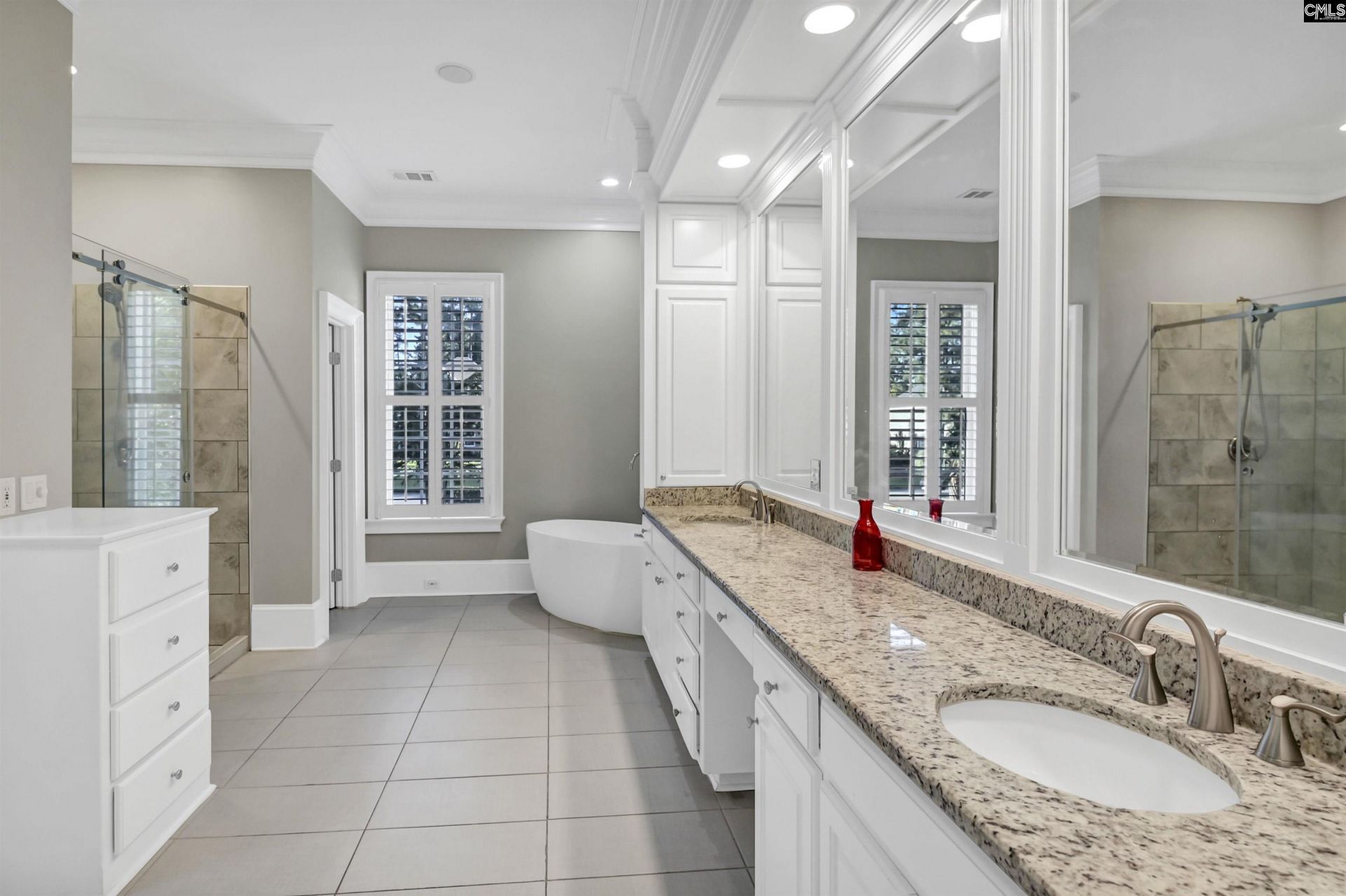 305 Redbay Road  Photo 31