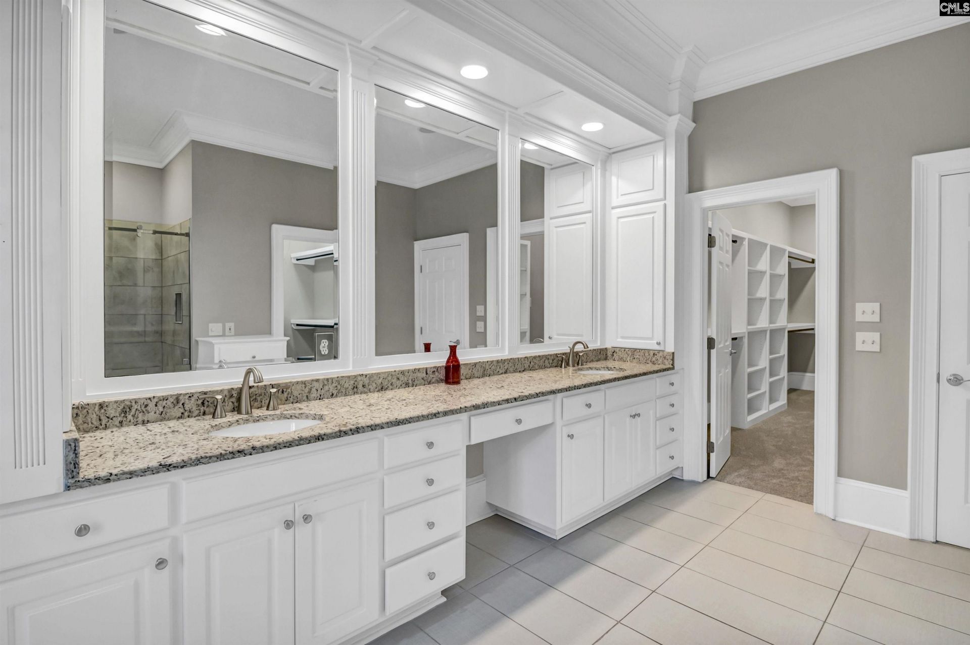 305 Redbay Road  Photo 33