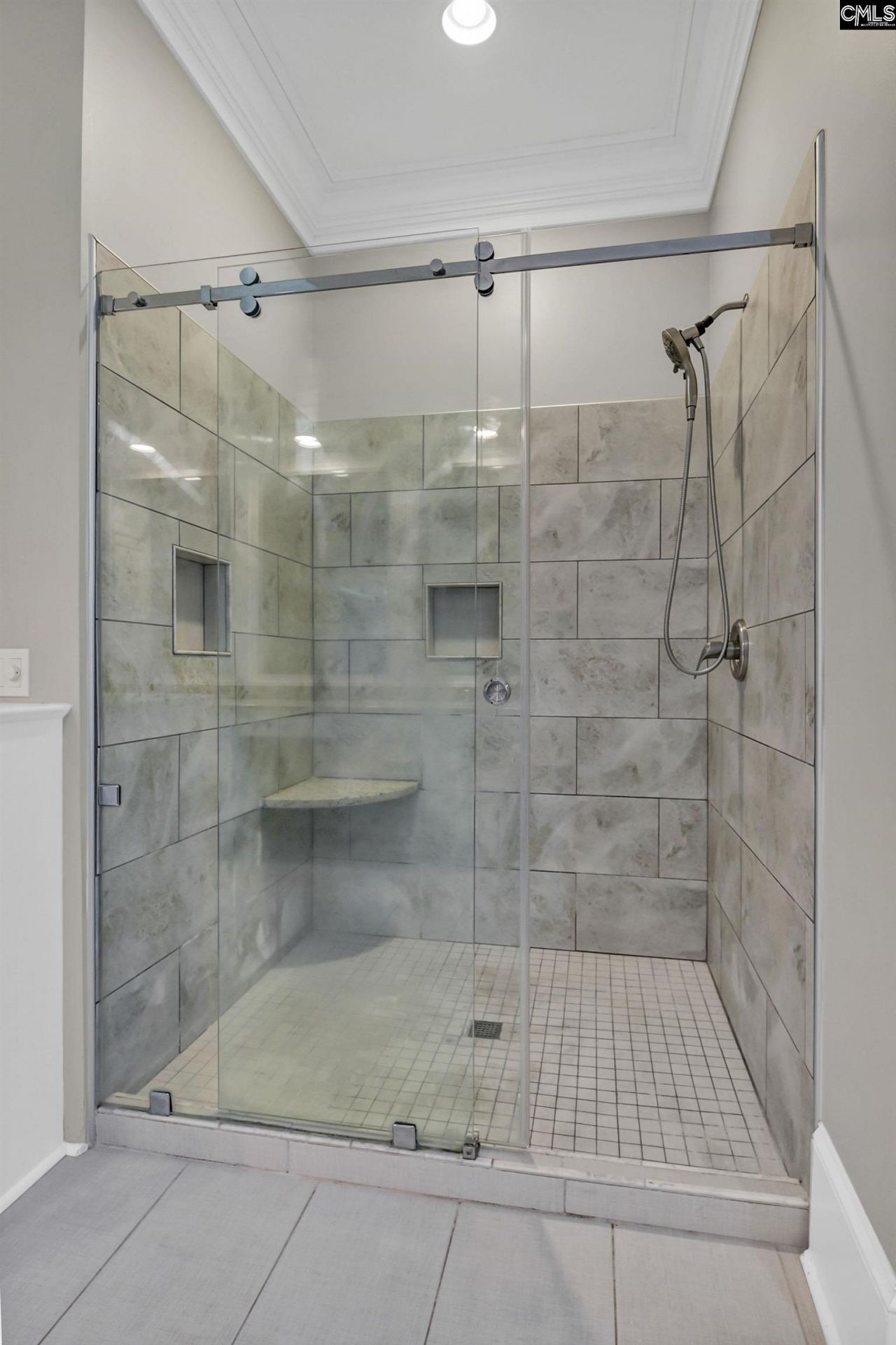 305 Redbay Road  Photo 36
