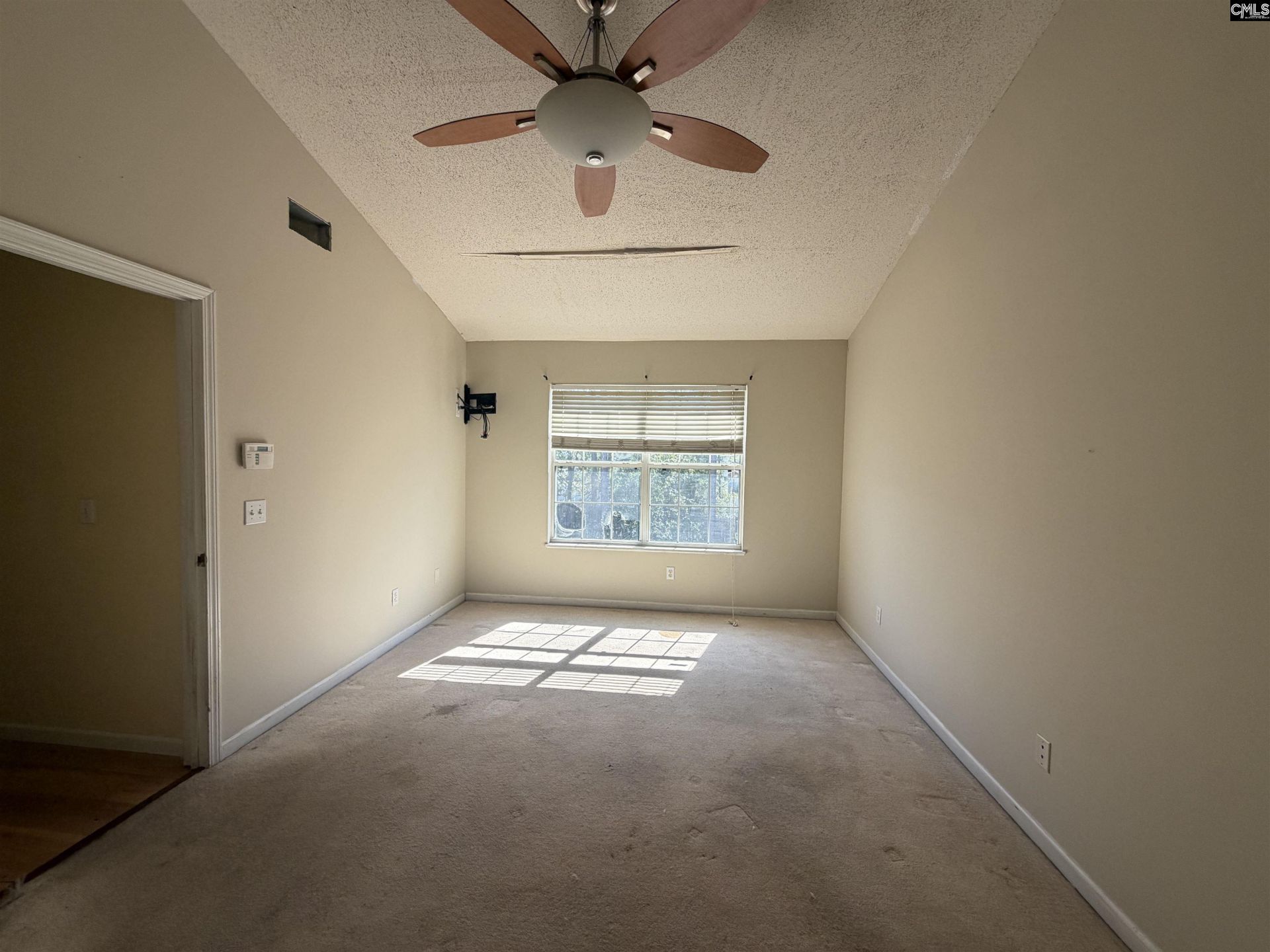 8 High Glen Court  Photo 10